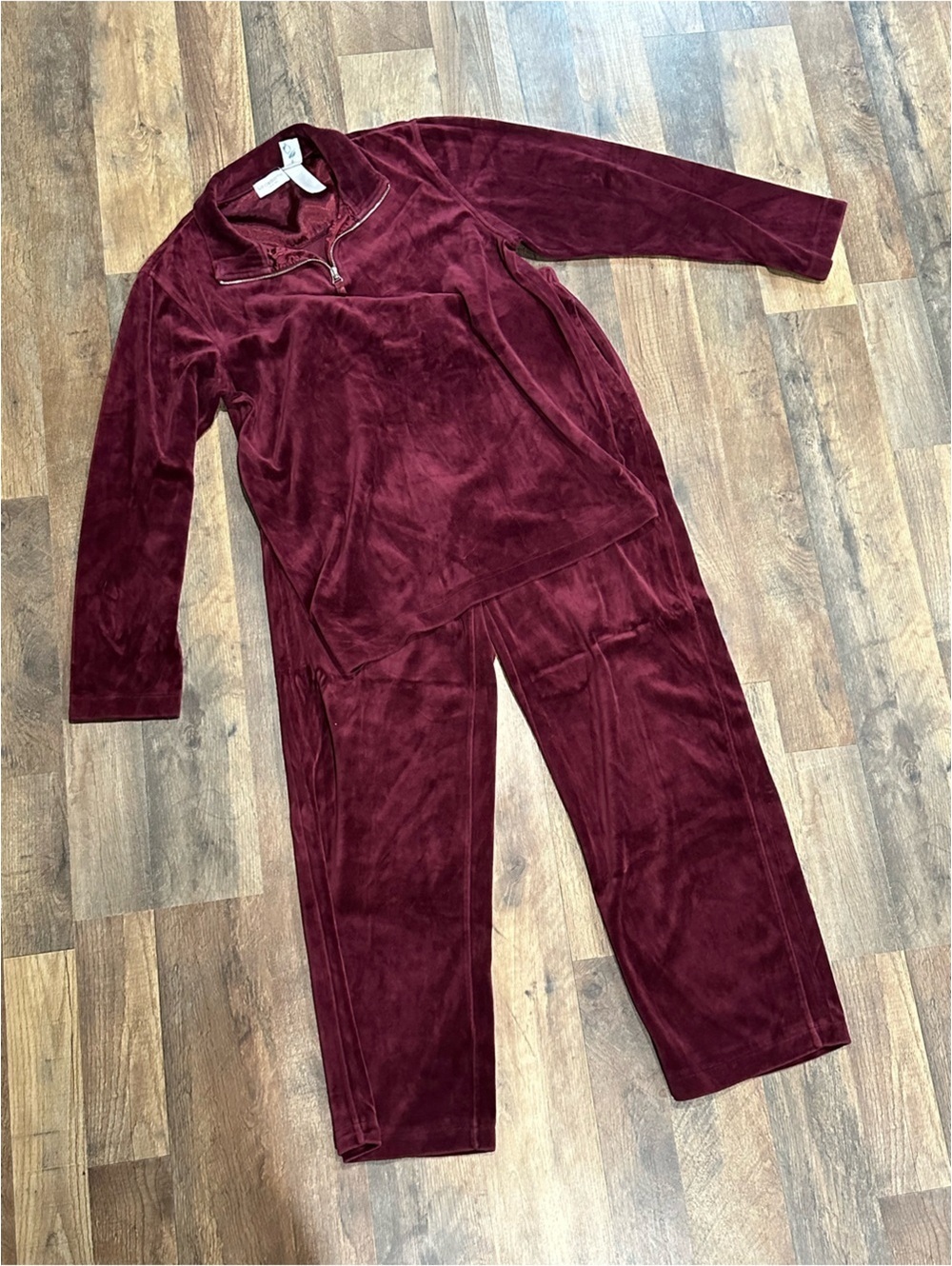 Y2K Liz Claiborne Burgundy Velvet 2 piece tracksuit
